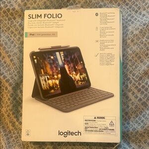 Logitech Slim Folio for iPad - gray